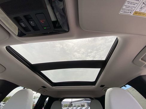 New 2026 Mitsubishi Outlander SEL FWD image 15