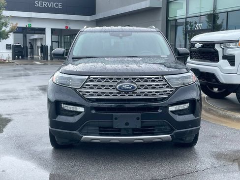 Used 2024 Ford Explorer Limited AWD/4WD image 2