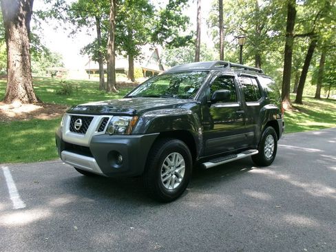 Used 2015 Nissan Xterra S w/ Value Package RWD image 1