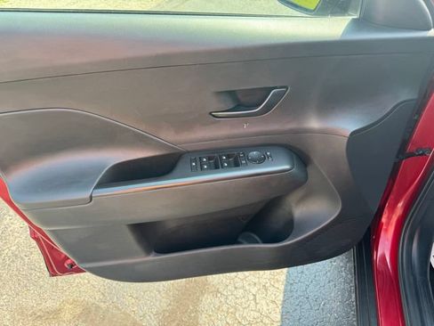 Used 2024 Hyundai Kona SEL FWD image 20