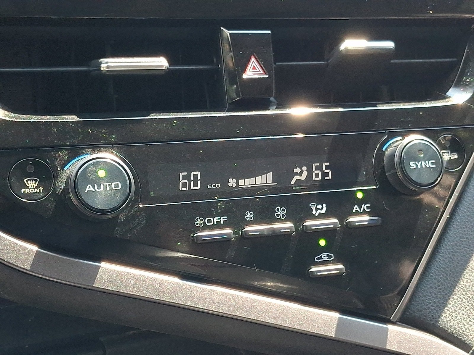 Used 2022 Toyota Camry SE AWD/4WD image 16