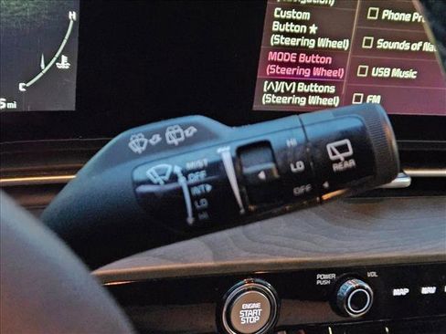 Used 2024 Kia Carnival SX image 17