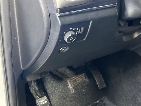 Used 2022 Jeep Grand Cherokee Limited image 10