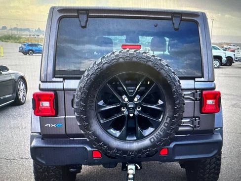Used 2021 Jeep Wrangler Unlimited Sahara w/ Cold Weather Group AWD/4WD image 4