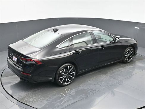 Certified 2025 Honda Accord Touring image 33