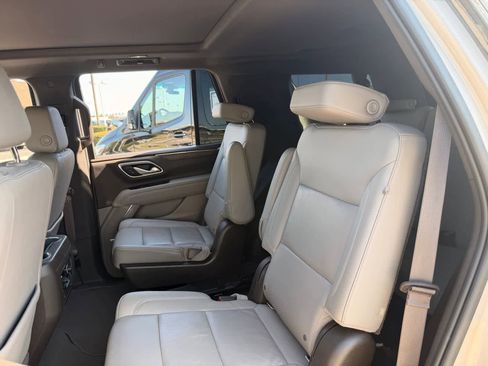 Used 2021 Chevrolet Tahoe Z71 w/ Z71 Signature Package AWD/4WD image 10