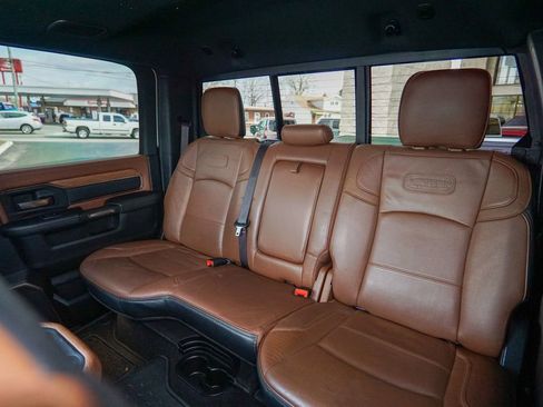 Used 2022 RAM 2500 Limited AWD/4WD image 40