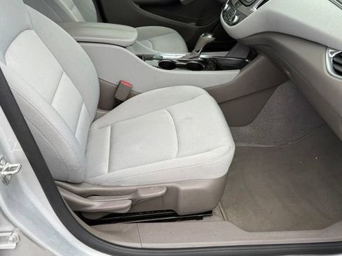 Used 2020 Chevrolet Malibu LT FWD image 14