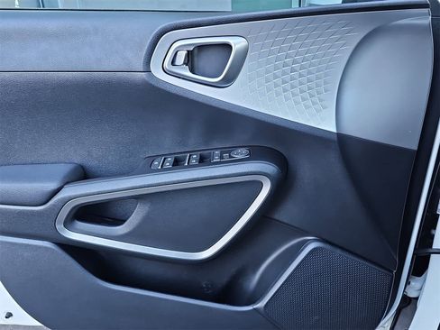 Used 2025 Kia Soul S image 26