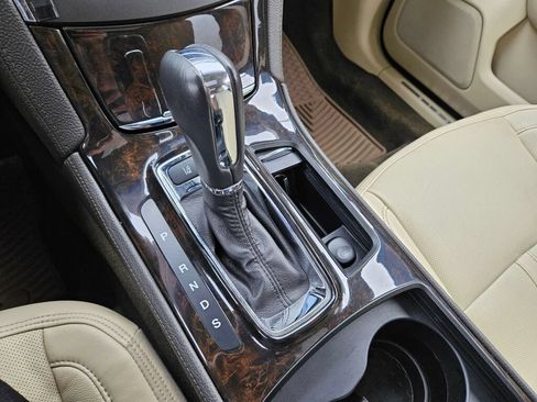 Used 2015 Lincoln MKS AWD w/ Equipment Group 101A image 23