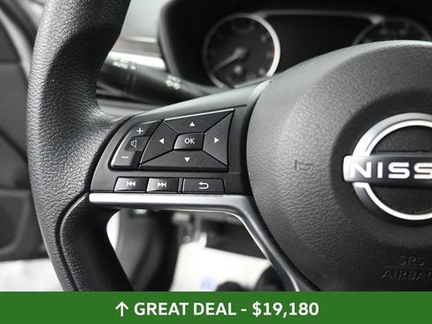 Used 2024 Nissan Altima 2.5 SV image 34