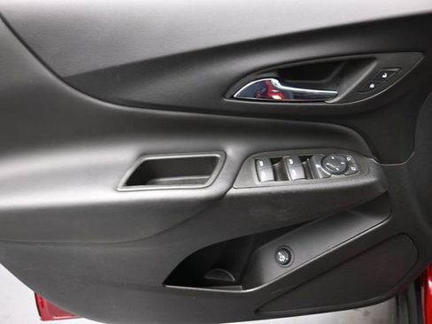 Used 2024 Chevrolet Equinox LT image 13