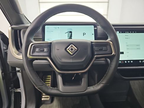 Used 2024 Rivian R1S Adventure AWD/4WD image 28