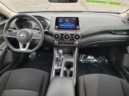 Used 2024 Nissan Sentra SV FWD image 11