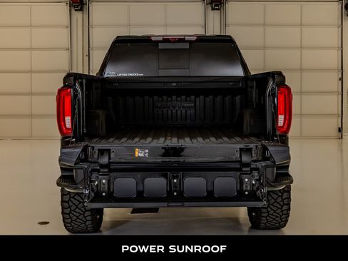 Used 2025 GMC Sierra 1500 Denali w/ Denali Reserve Package image 9