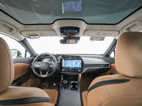 Certified 2025 Lexus RZ 300e w/ Accessory Package (2T) FWD image 15