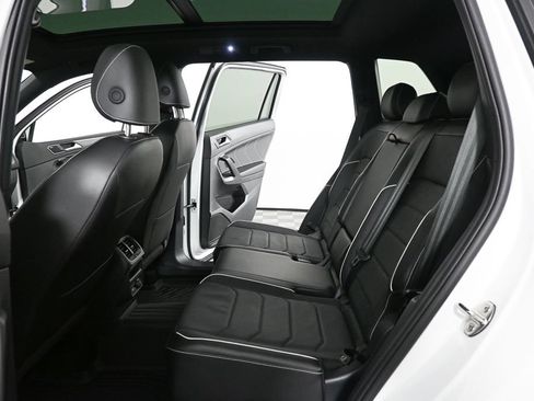 Used 2024 Volkswagen Tiguan SEL R-Line AWD/4WD image 17