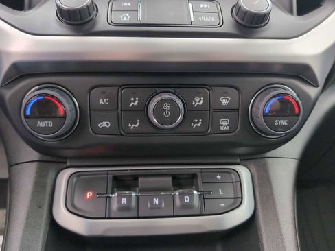 Used 2023 GMC Acadia SLE w/ Driver Convenience Package image 17