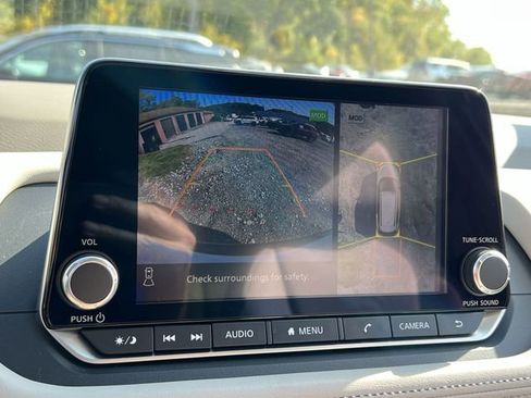 Certified 2023 Nissan Rogue SL image 13