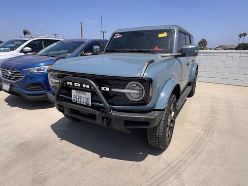 Used 2023 Ford Bronco Outer Banks AWD/4WD image 3