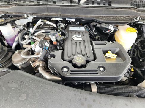 New 2026 RAM 2500 Laramie AWD/4WD image 25
