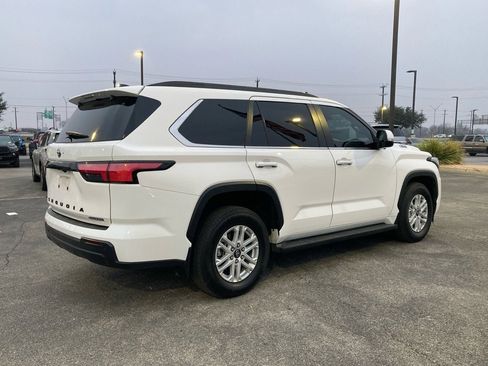 Used 2025 Toyota Sequoia SR5 w/ SR5 Premium Package image 5