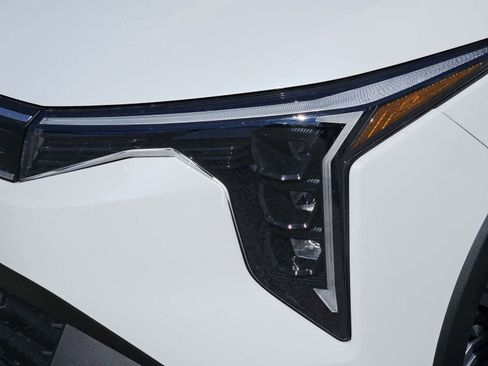 New 2026 Kia K4 LX image 7