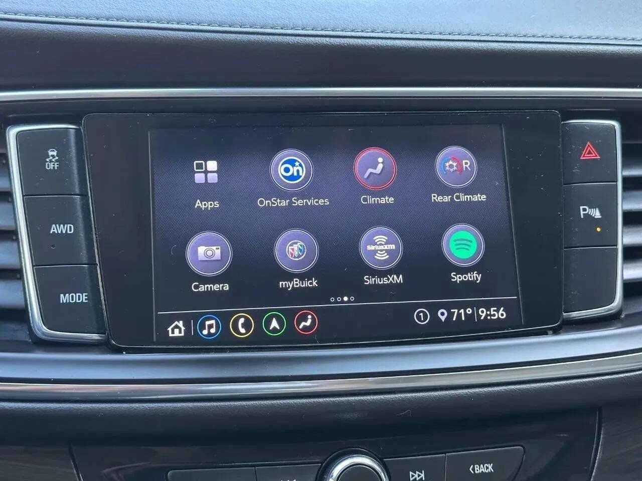 Used 2020 Buick Enclave Essence w/ Sound and Sites Package AWD/4WD image 14