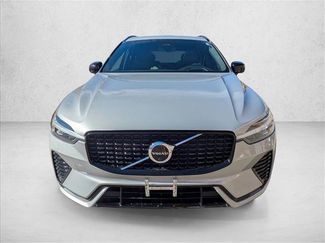 Used 2022 Volvo XC60 B5 R-Design w/ Advanced Package video 2