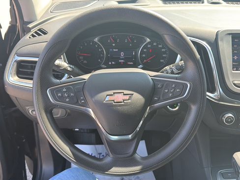 Used 2022 Chevrolet Equinox LT AWD/4WD image 9