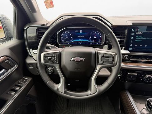 Used 2023 Chevrolet Silverado 1500 LT Trail Boss w/ Protection Package AWD/4WD image 12