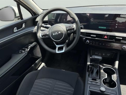 New 2026 Kia K5 LXS FWD image 9