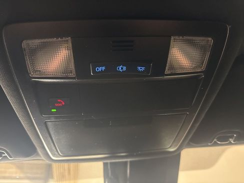 Used 2022 Toyota Tacoma TRD Sport w/ Technology Package image 26