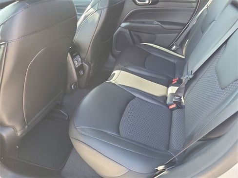 New 2026 Jeep Compass Latitude image 23