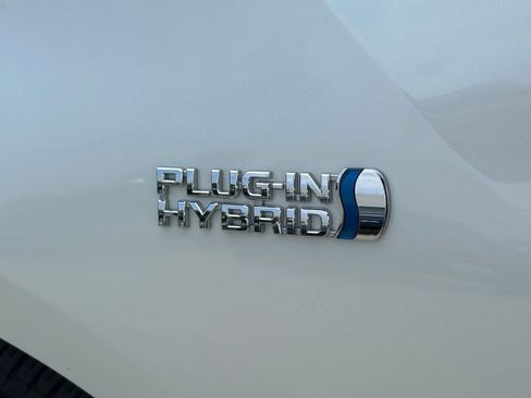 Used 2022 Toyota Prius Prime LE FWD image 14