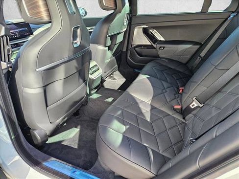 New 2025 BMW 760i xDrive w/ Executive Package image 15