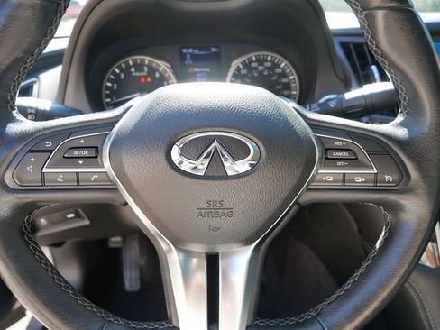 Used 2018 INFINITI Q50 Luxe w/ Sensory Package (Luxe) AWD/4WD image 17