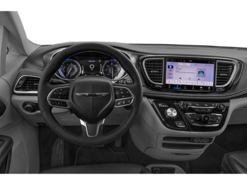 Certified 2024 Chrysler Pacifica Touring-L FWD image 7