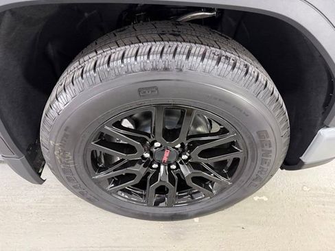 New 2026 GMC Sierra 1500 Elevation image 4