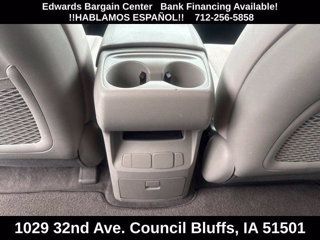 Used 2016 Kia Sedona LX w/ Option Group 020 FWD image 19
