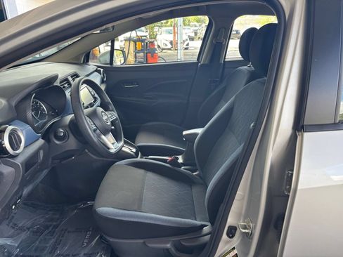 Used 2025 Nissan Versa SV FWD image 27