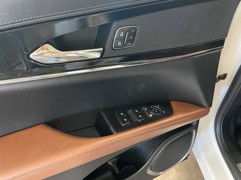 Used 2023 Lincoln Nautilus Reserve image 11