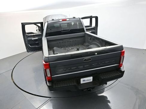 Used 2022 Ford F250 Lariat w/ Black Appearance Package AWD/4WD image 39