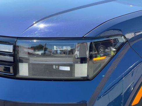 Used 2025 Hyundai Santa Fe SEL FWD image 12