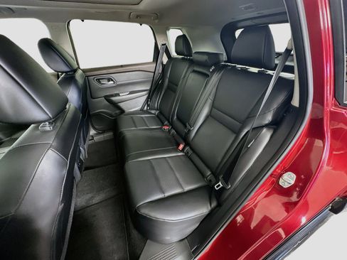 Used 2023 Nissan Rogue SV w/ SV Premium B Package FWD image 28