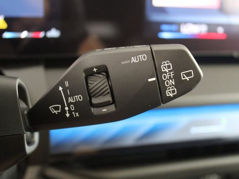 New 2025 BMW X3 xDrive30i w/ Premium Package image 35