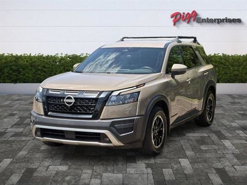 Used 2023 Nissan Pathfinder Rock Creek AWD/4WD image 4