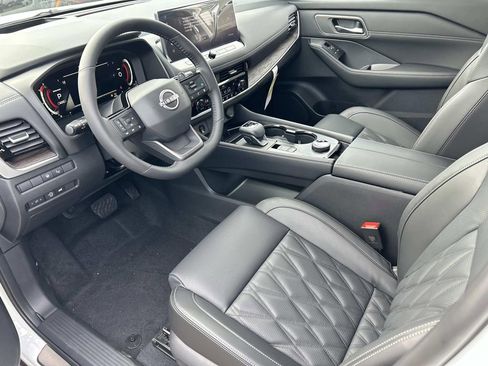 New 2026 Nissan Rogue Platinum AWD/4WD image 12