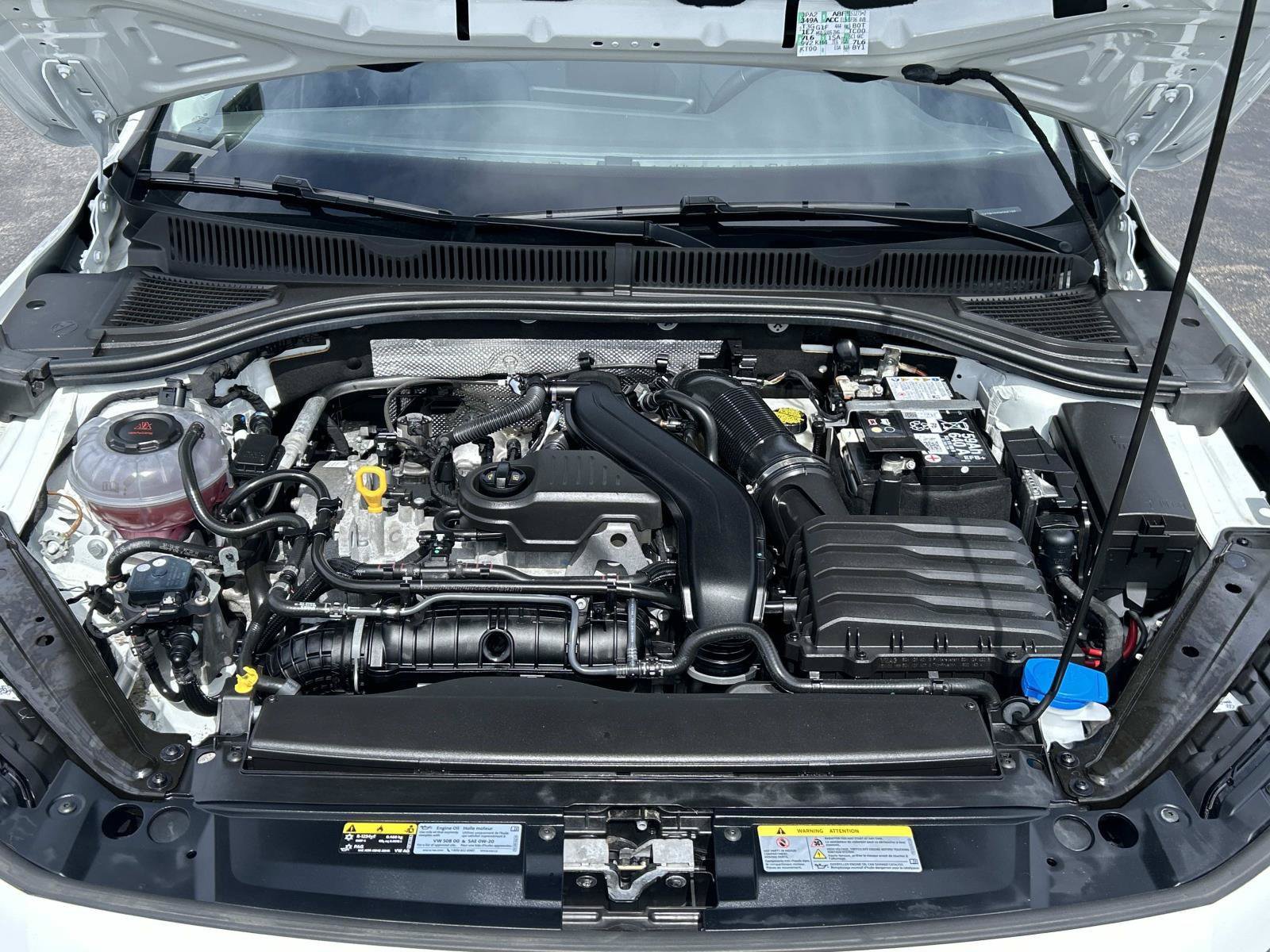 Used 2025 Volkswagen Jetta SEL FWD image 12