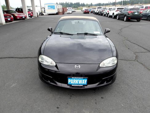 Used 2004 MAZDA MX-5 Miata LS image 8